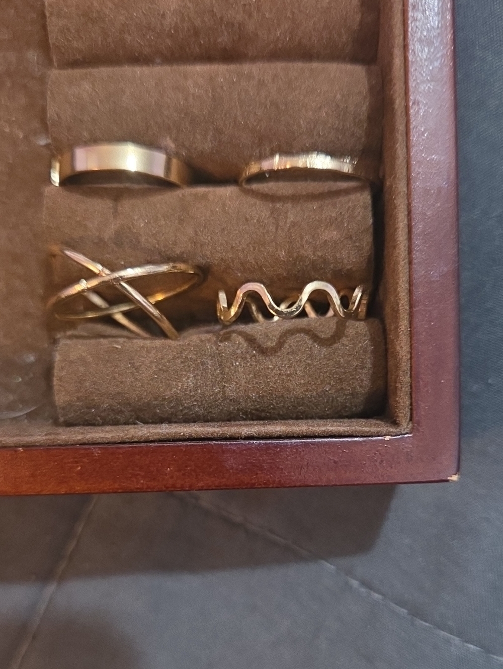 Gold Tone Stackable Wave and Crisscross Rings Set